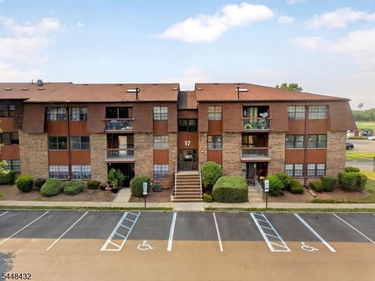 204C SIERRA CT, WOODBRIDGE, NJ 07095 - Image d0b6b30be3d1f9d02eab4618f28fe83f/407271097