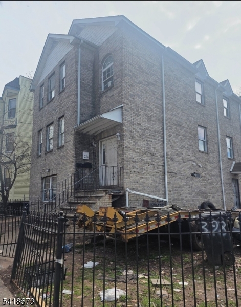 Upper Clinton Hill - Residential Income