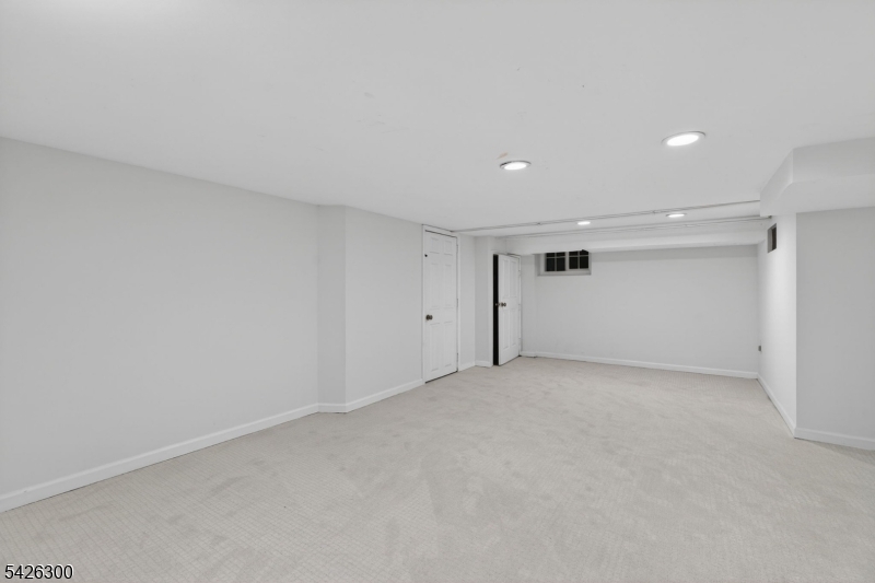 Knollwood - Residential