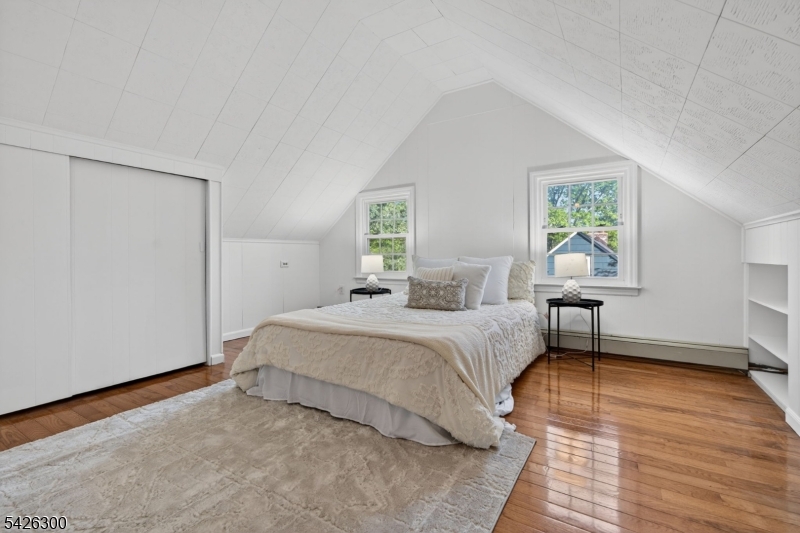 Knollwood - Residential
