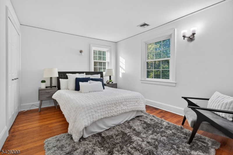 Knollwood - Residential