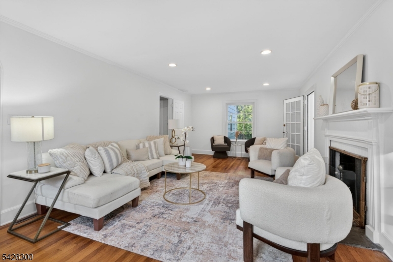 Knollwood - Residential