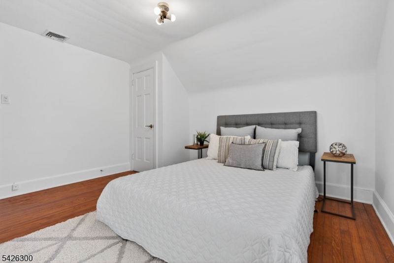 Knollwood - Residential