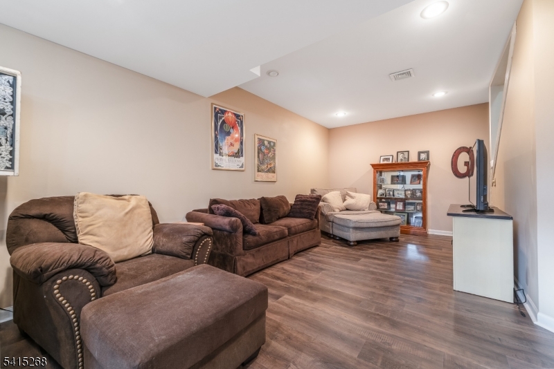 WYNDHAM FARM - Residential