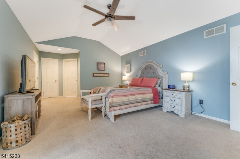 WYNDHAM FARM - Residential