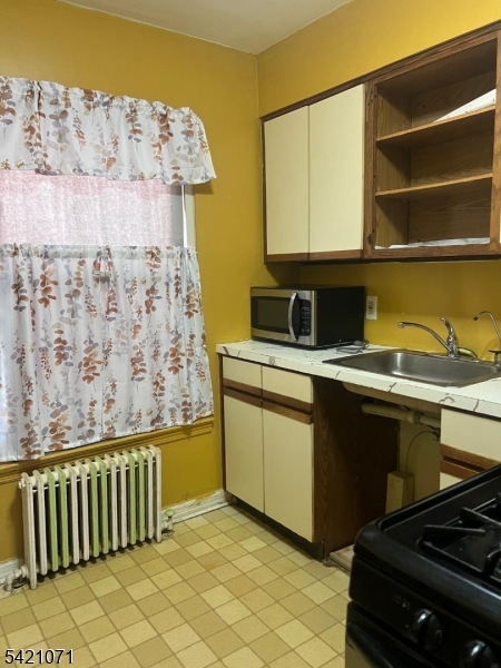 BARRY GARDEN - Residential