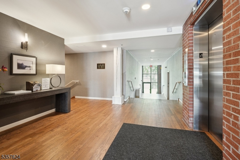 262 Main St