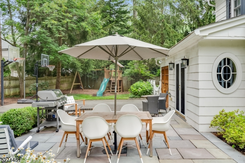 Knollwood - Residential