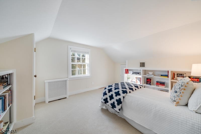 Knollwood - Residential