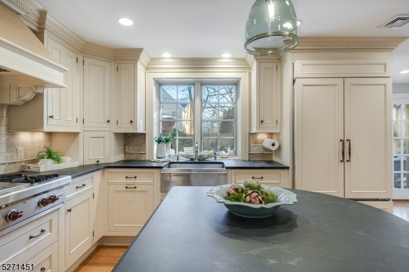 Knollwood - Residential