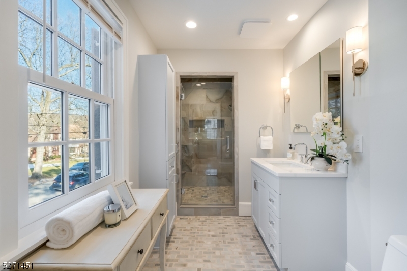 Knollwood - Residential