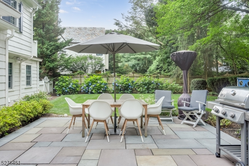 Knollwood - Residential