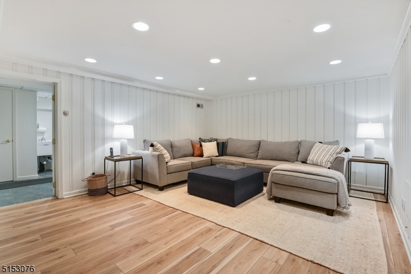 Upper Washington - Residential