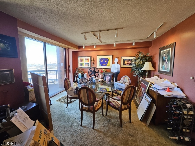 Harmon Cove Towers - Residential