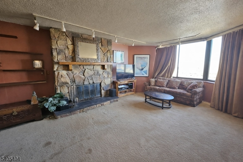 Harmon Cove Towers - Residential