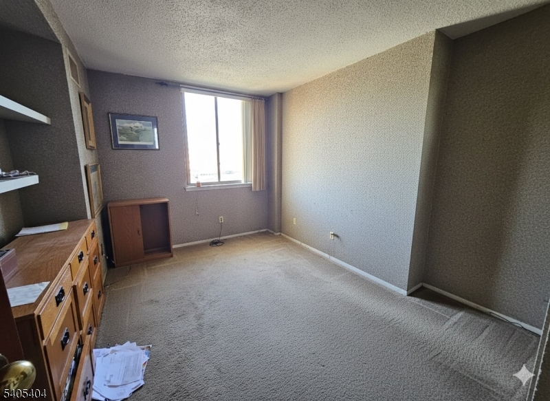 Harmon Cove Towers - Residential