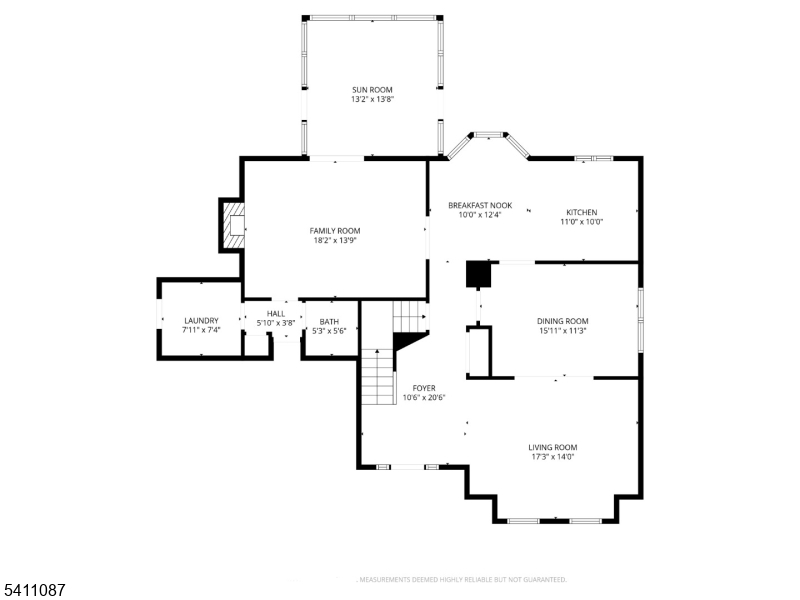 Main image without alt text