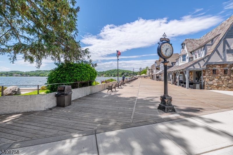 LAKE MOHAWK - Residential