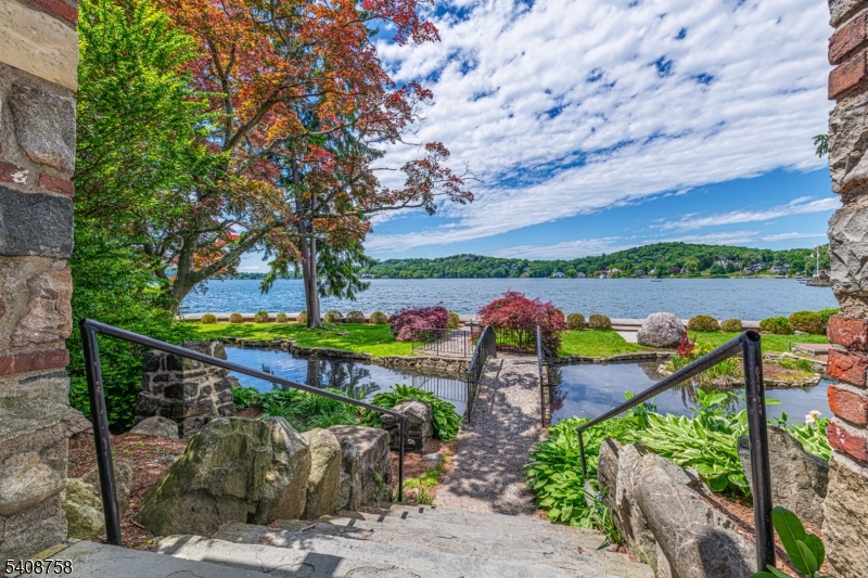 LAKE MOHAWK - Residential