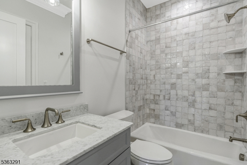 Sleepy Hollow at Warren - Residential