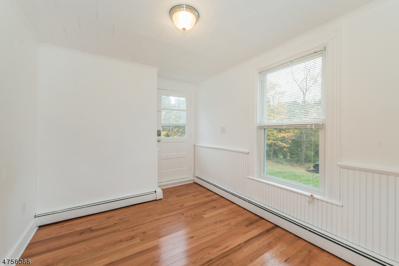 CLOSE TO TOWN - Residential Lease