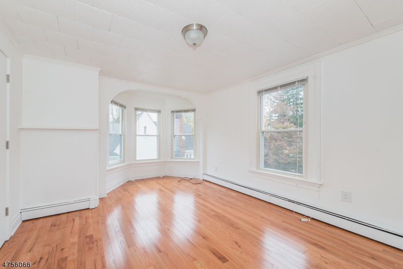 CLOSE TO TOWN - Residential Lease