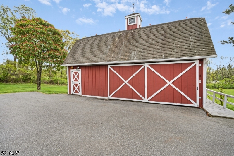 New Vernon - Residential