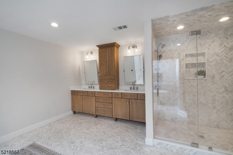 New Vernon - Residential