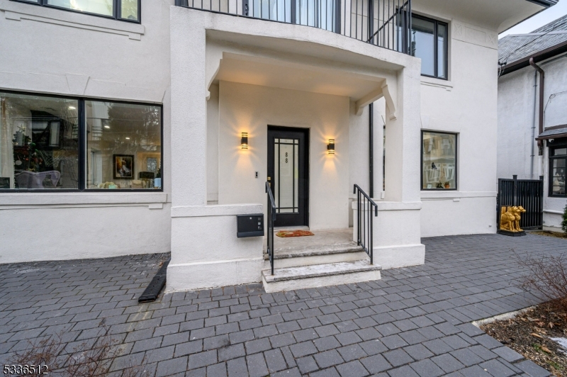 88 Sterling Ave