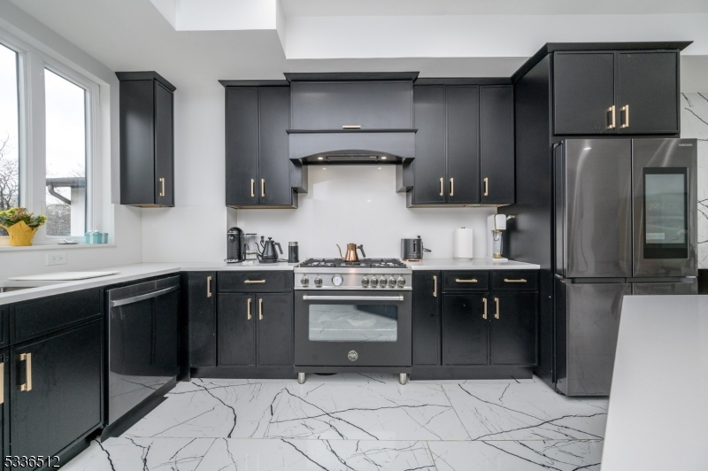 88 Sterling Ave