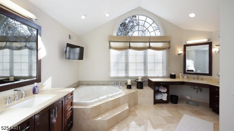 Highland Woods - Residential