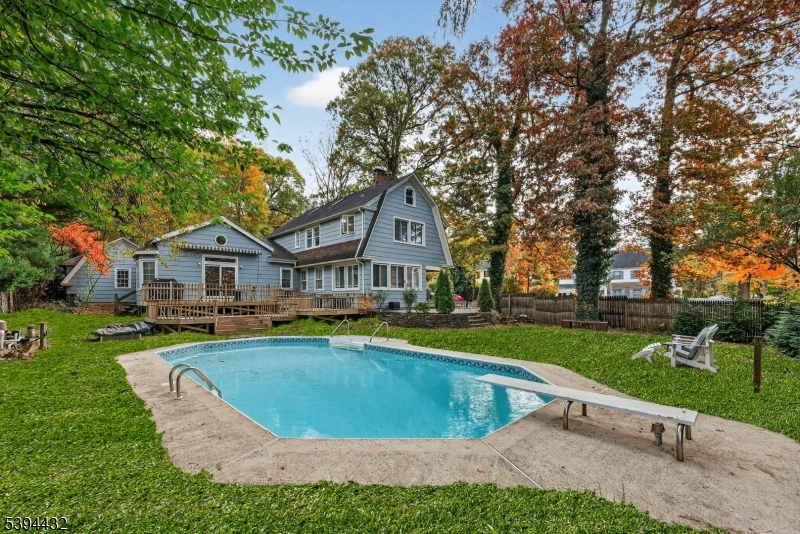 SLEEPY HOLLOW AREA - Residential