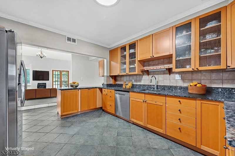 SLEEPY HOLLOW AREA - Residential