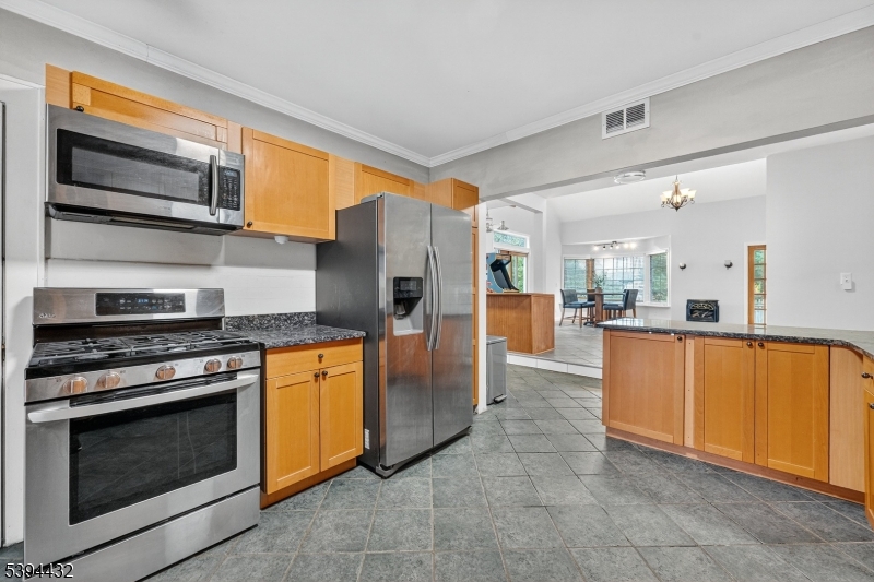 SLEEPY HOLLOW AREA - Residential