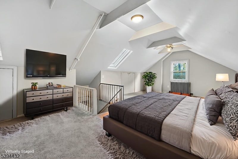 SLEEPY HOLLOW AREA - Residential