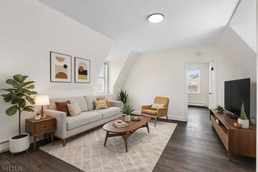 Welcome to 676 Chestnut Street #3, a beautifully renovated 2-bedroom apartment offering a bright, airy feel with abundant natural light and unobstructed exposure throughout. This inviting home blends comfort and style with updated finishes and a layout that feels open, fresh, and easy to live in. Enjoy access to a shared backyard, perfect for relaxing outdoors or enjoying fresh air close to home. Set in a convenient neighborhood near local shops, dining, and everyday essentials, with the super fun Bell Playground just right up the street   an ideal nearby spot to enjoy the outdoors and neighborhood energy. Available NOW   move right in and feel at home from day one.