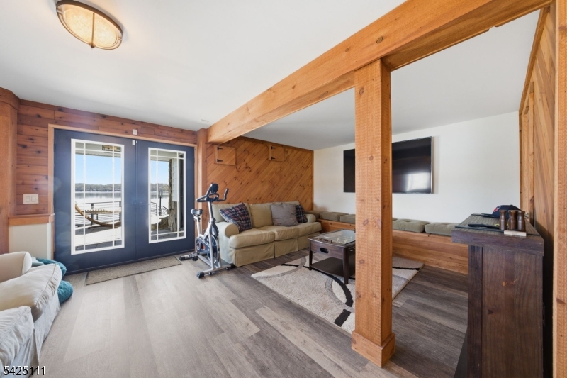 Lakefront - Residential