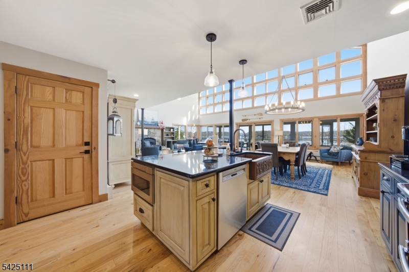 Lakefront - Residential
