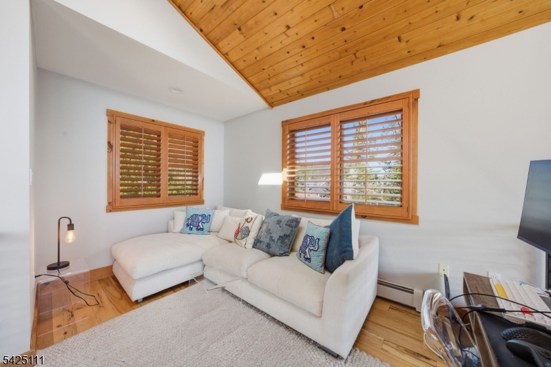 Lakefront - Residential