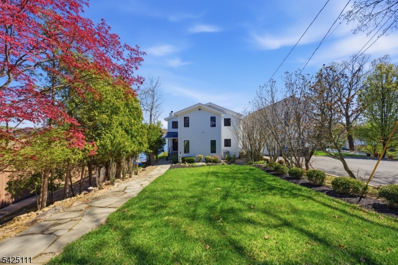 Lakefront - Residential