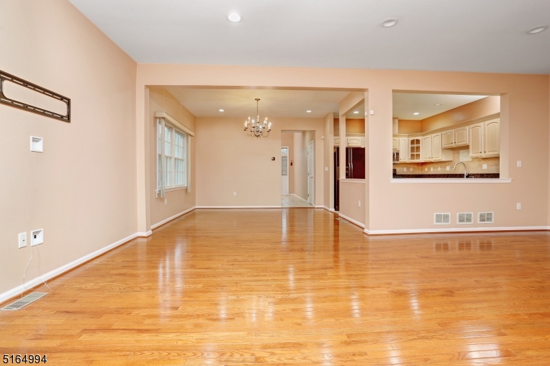 Mazdabrook - Residential Lease