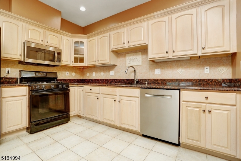 Mazdabrook - Residential Lease