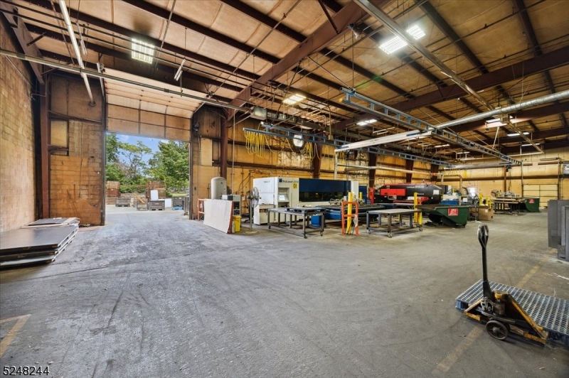 Franklin Twp., New Jersey 08873, United States, ,Commercial,Pending,57770