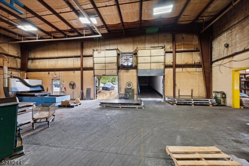 Franklin Twp., New Jersey 08873, United States, ,Commercial,Pending,57770