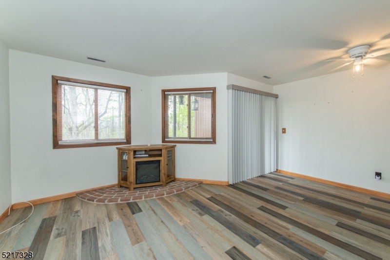 GREAT GORGE VILLAGE - Residential Lease