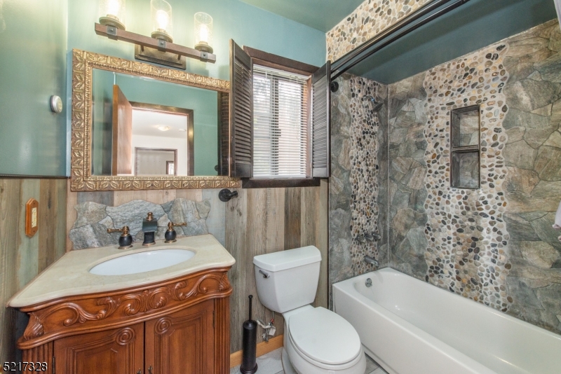 GREAT GORGE VILLAGE - Residential Lease