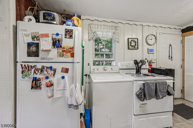 Cupsaw Lake - Residential