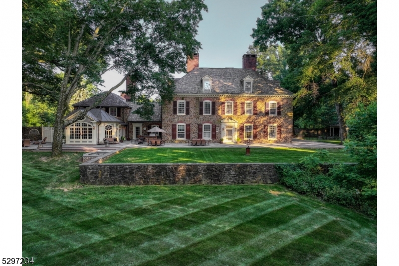 74 Village Rd