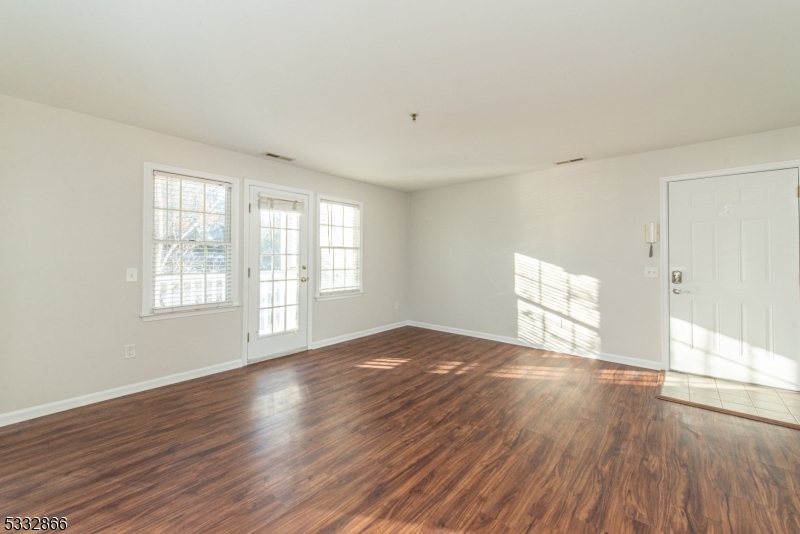 Montville Chase - Residential Lease