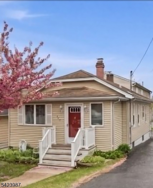 Photo 1 of 39 — 115 Coeyman Ave, Nutley Twp., NJ 07110